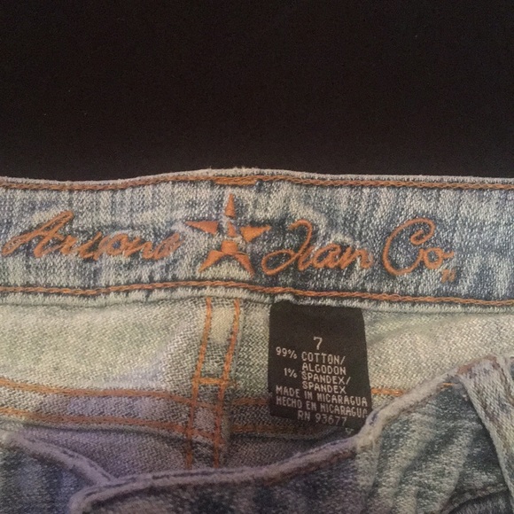 Arizona Jeans Capris - Picture 2 of 2